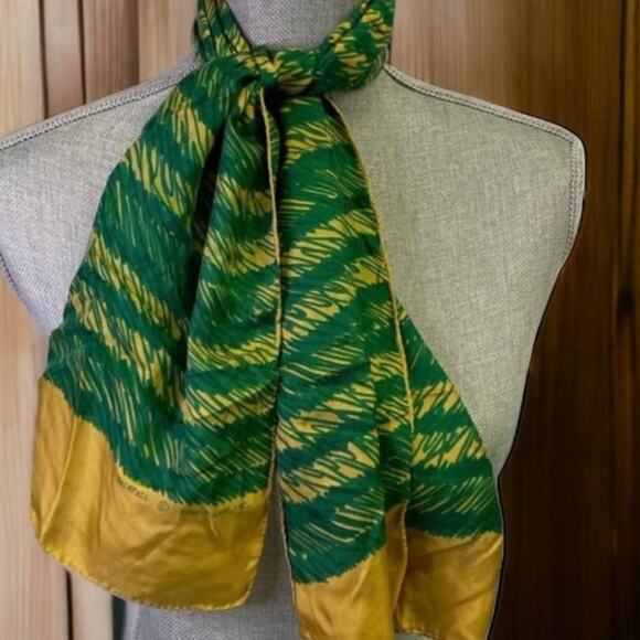 ECHO Silk Scarf Womens Rainfall Hand Rolled Made in Japan Vintage - Picture 2 of 7